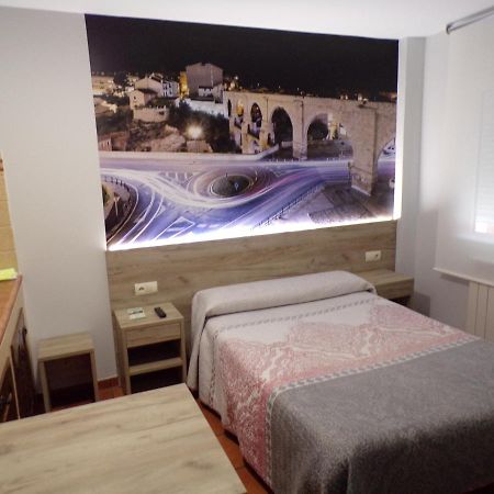 Hostal Serruchi Теруель Екстер'єр фото