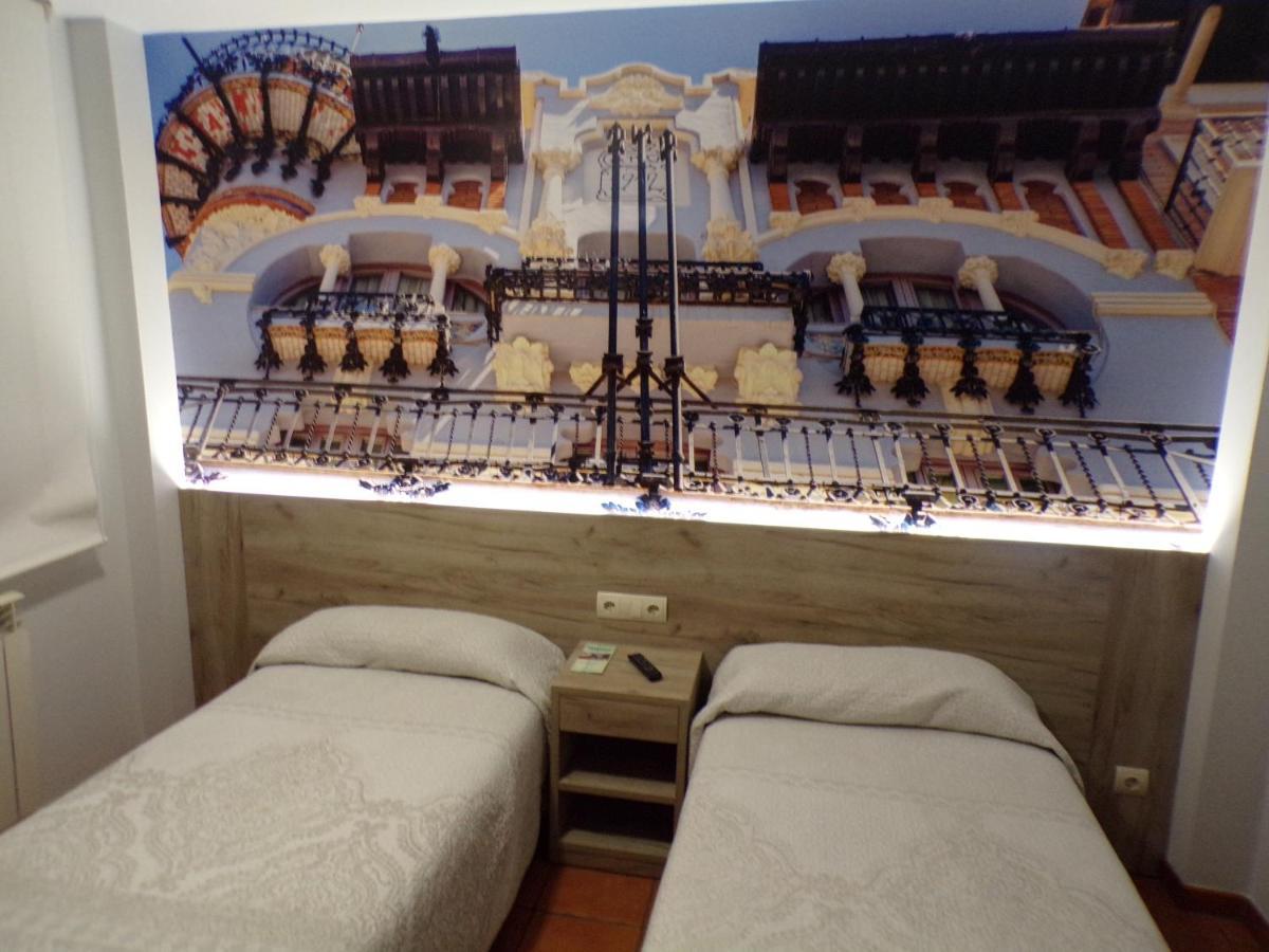 Hostal Serruchi Теруель Екстер'єр фото