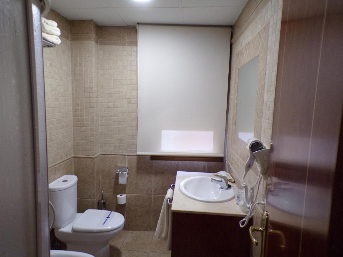 Hostal Serruchi Теруель Екстер'єр фото