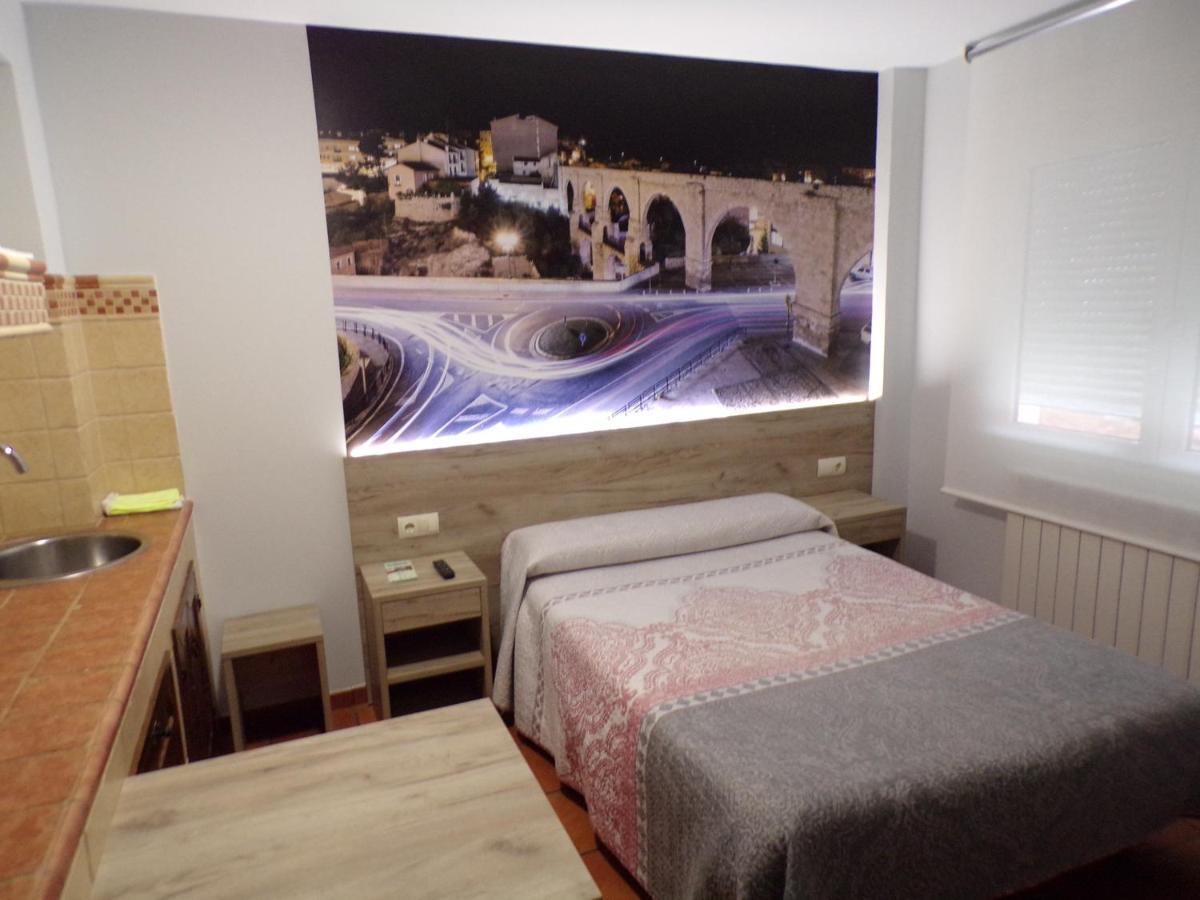 Hostal Serruchi Теруель Екстер'єр фото