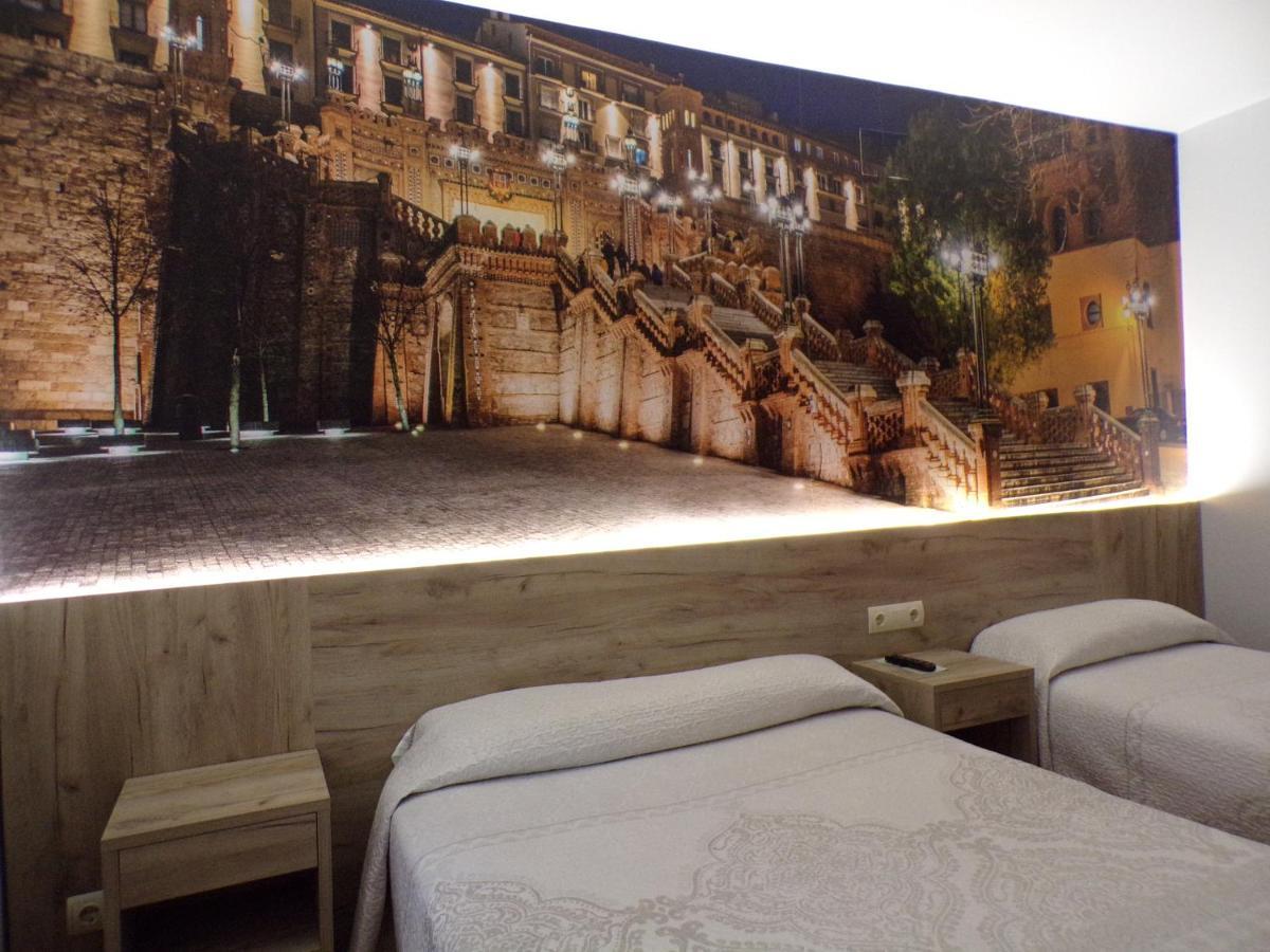 Hostal Serruchi Теруель Екстер'єр фото