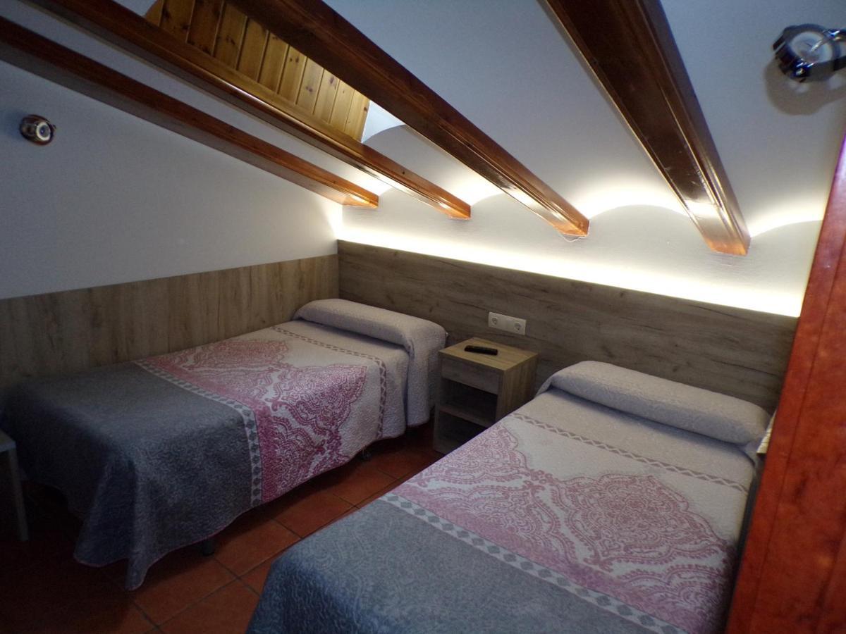 Hostal Serruchi Теруель Екстер'єр фото