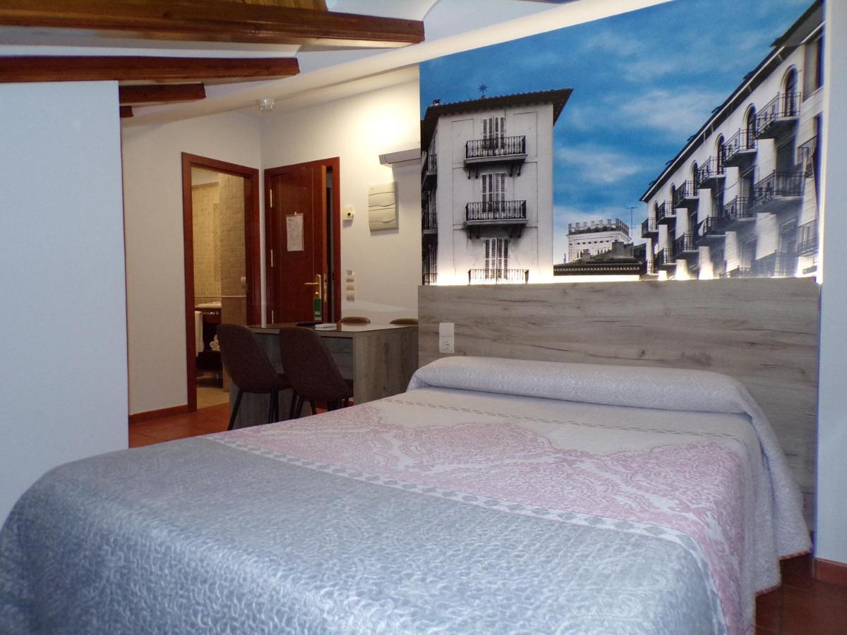 Hostal Serruchi Теруель Екстер'єр фото