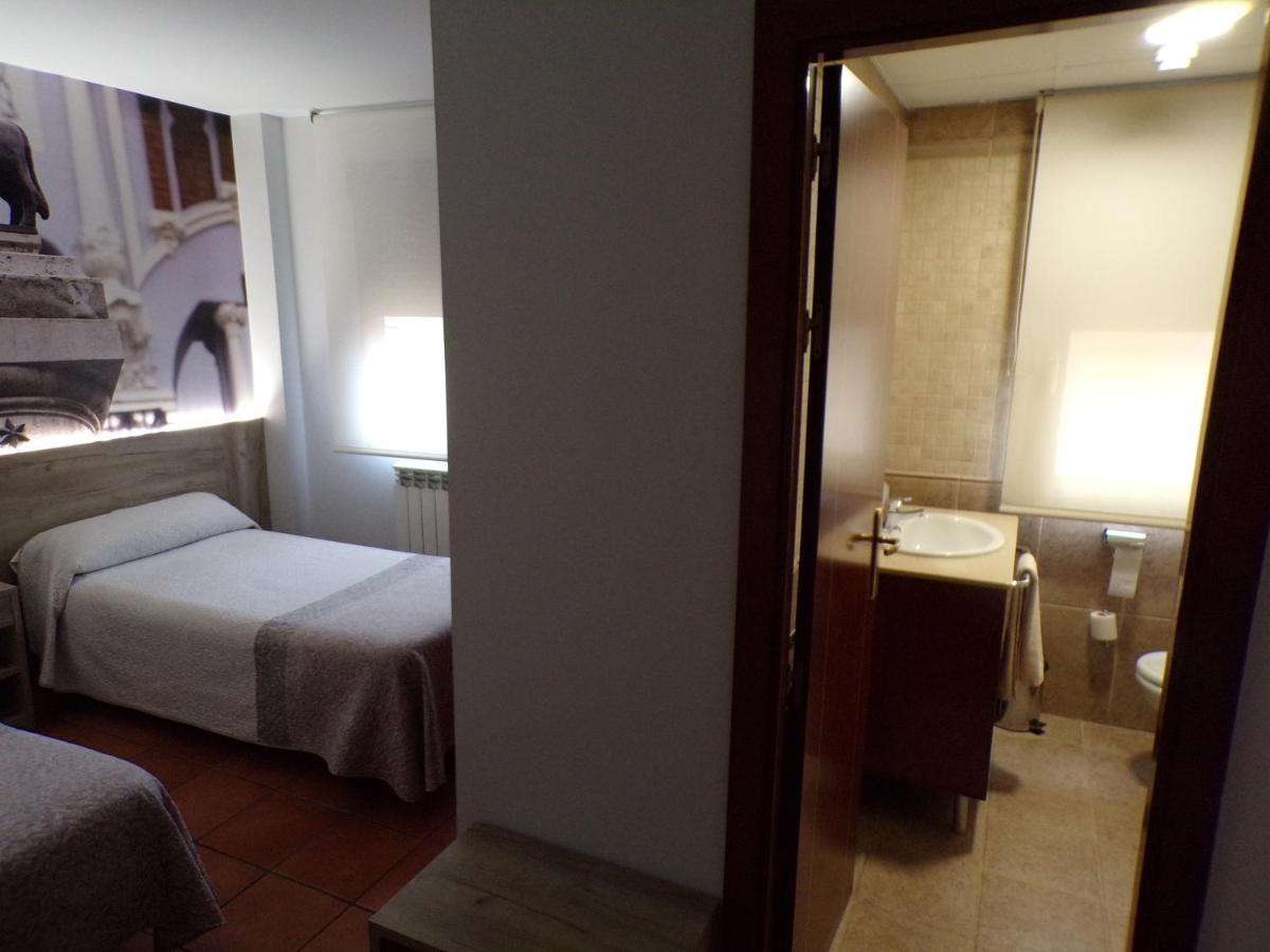 Hostal Serruchi Теруель Екстер'єр фото