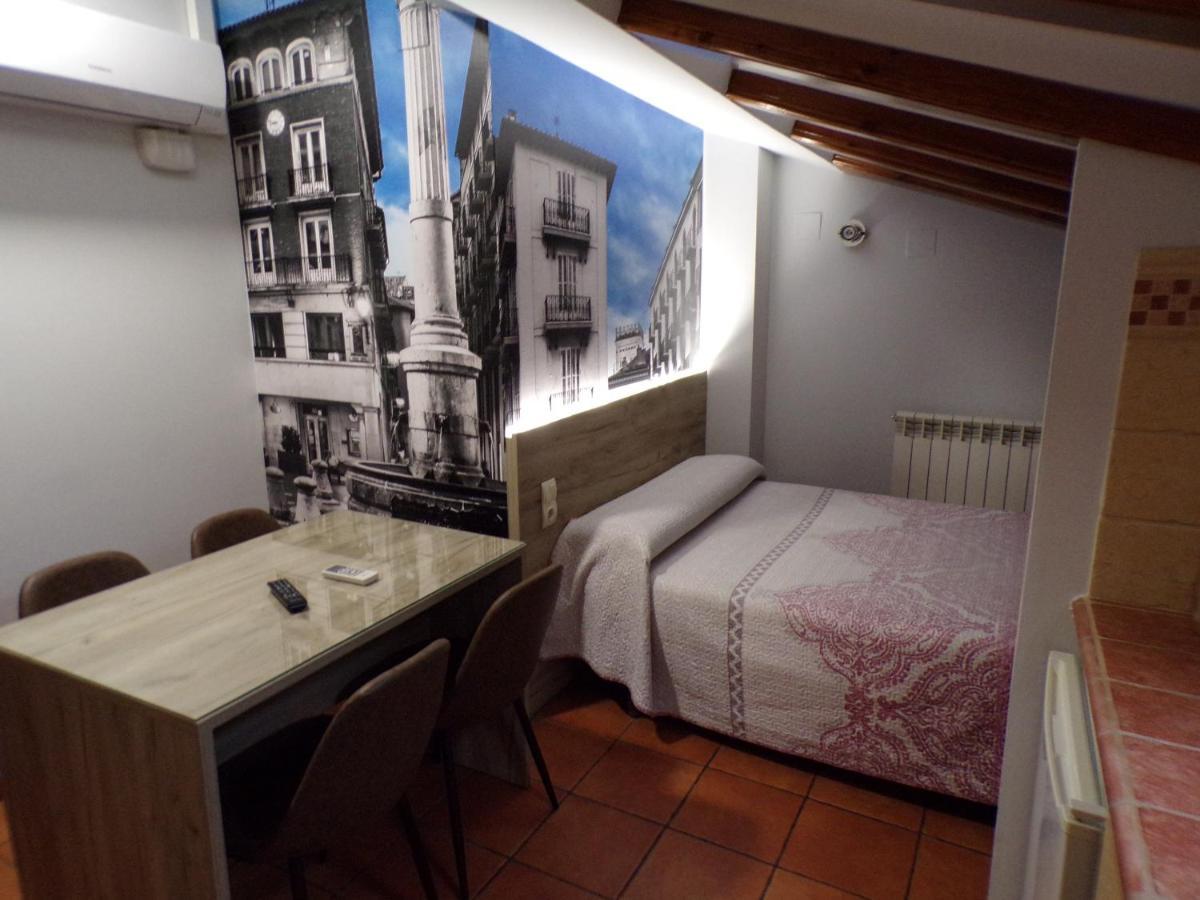 Hostal Serruchi Теруель Екстер'єр фото