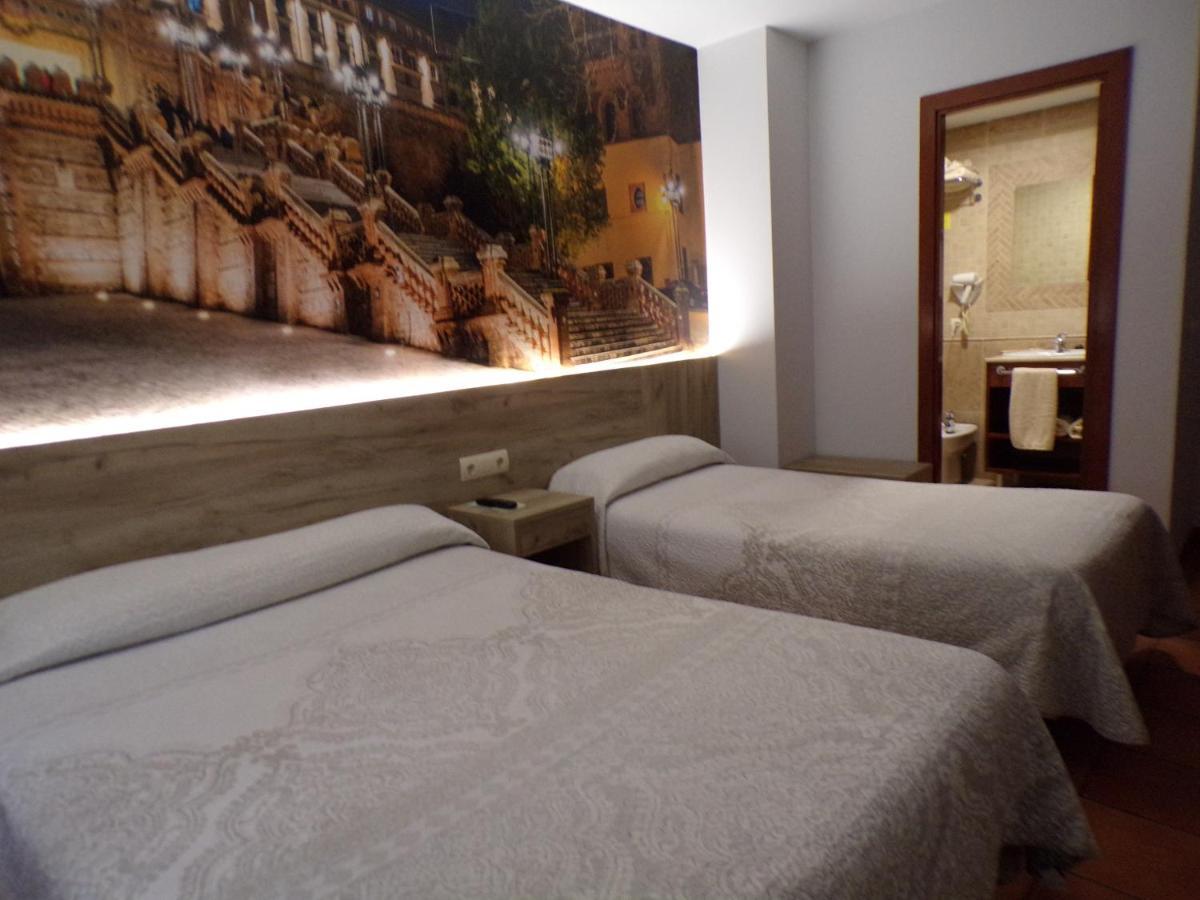 Hostal Serruchi Теруель Екстер'єр фото