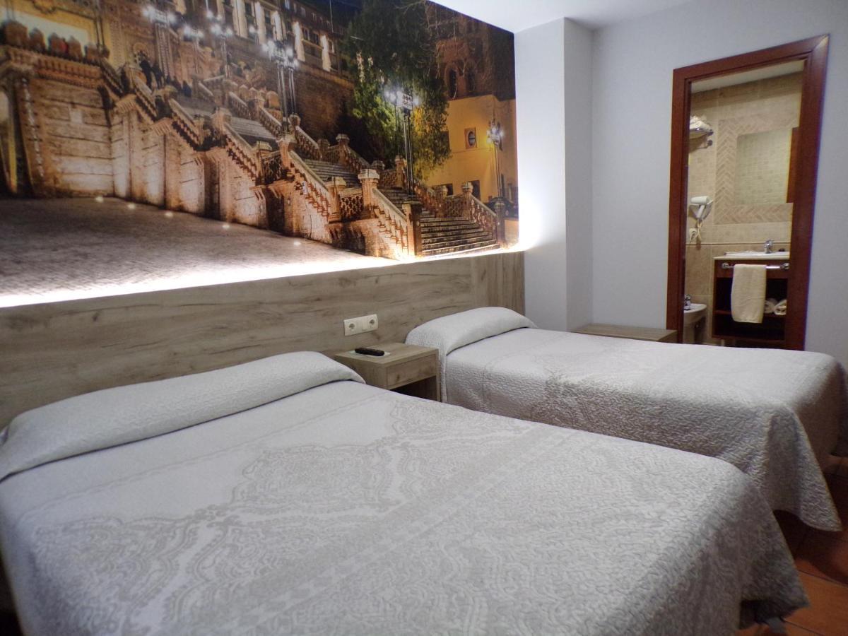 Hostal Serruchi Теруель Екстер'єр фото
